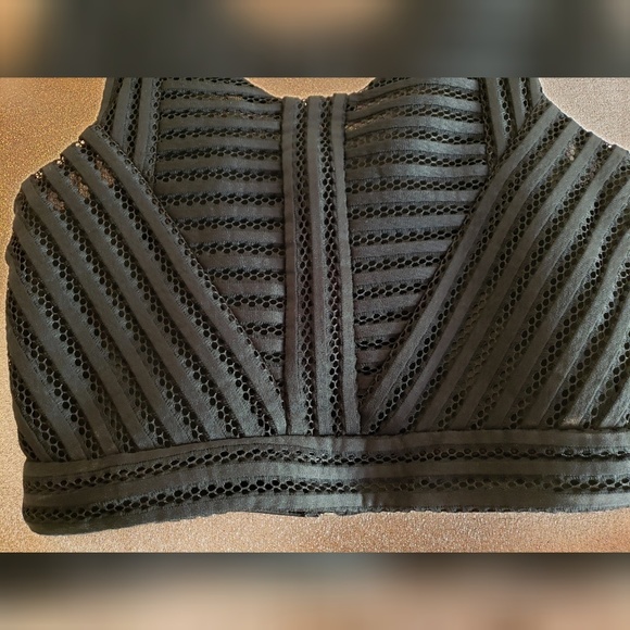 TFNC Crop Top Black - Picture 4 of 8